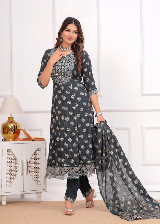 Women's Printed Kurta Pant Dupatta Set – Embroidered