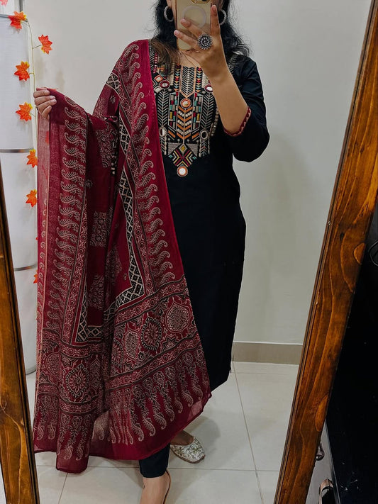 Effortless Sophistication: The Black Embroidered Kurta Set