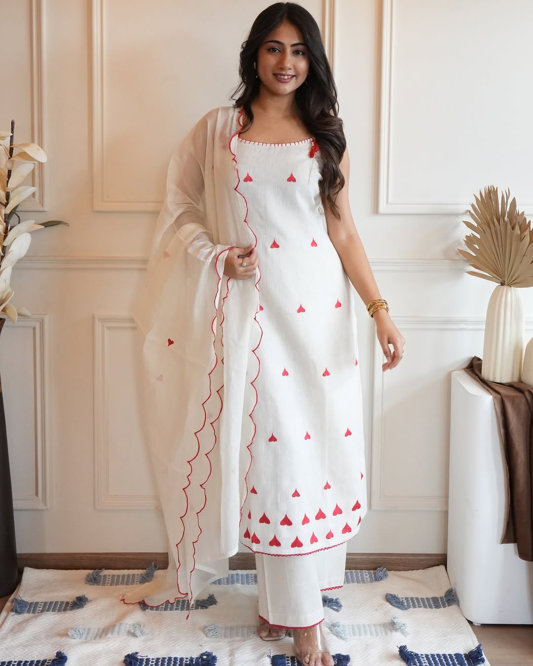 Spread a little love with our Heart Print Kurta Set!